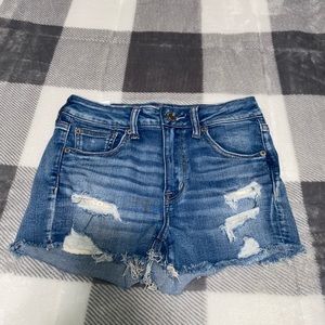 SOLD NWOT AMERICAN EAGLE SHORTS 4